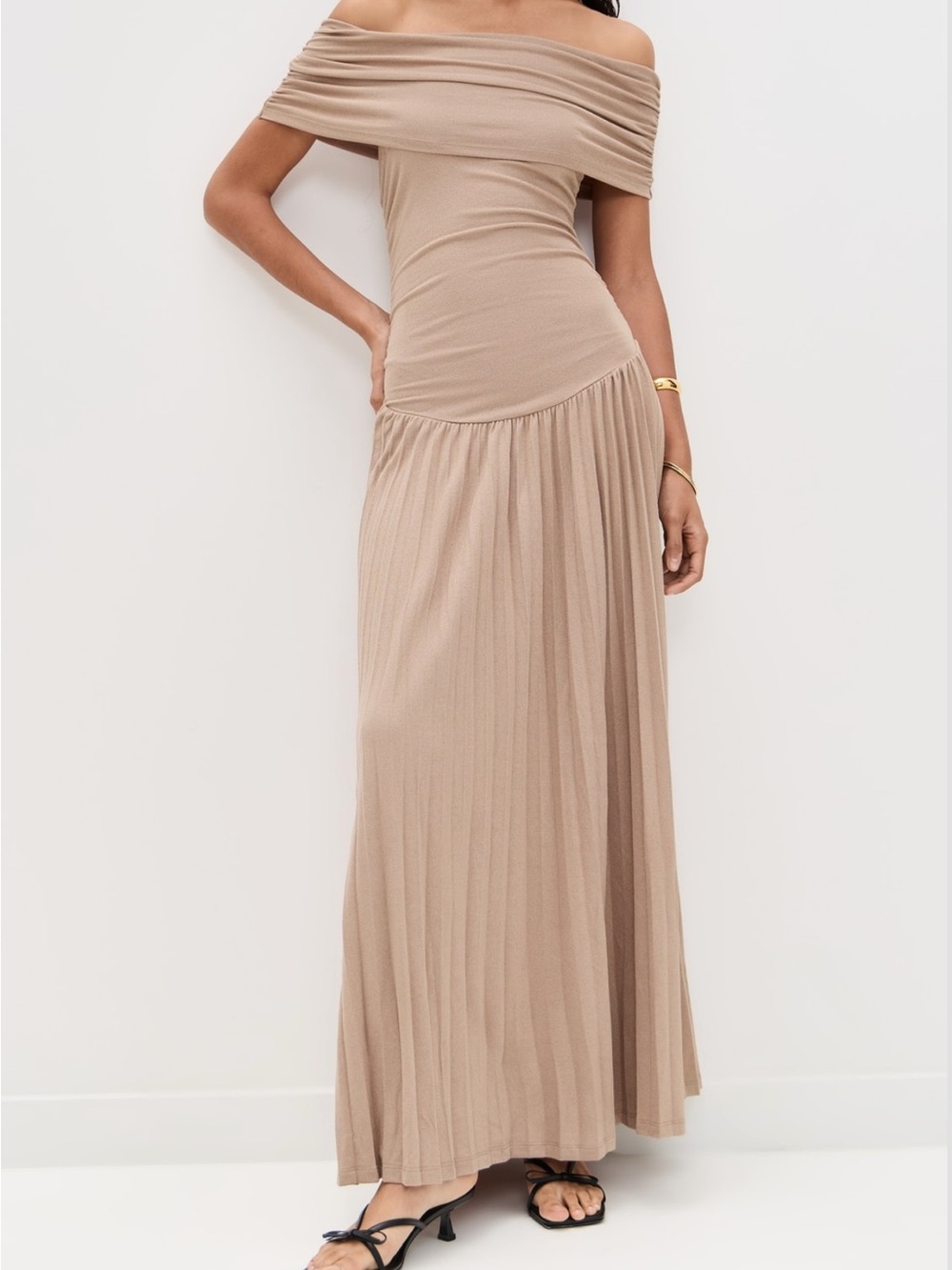 Lioness Off-Shoulder Pleated Maxi Skirt Dress in Taupe - Picture 4 of 12